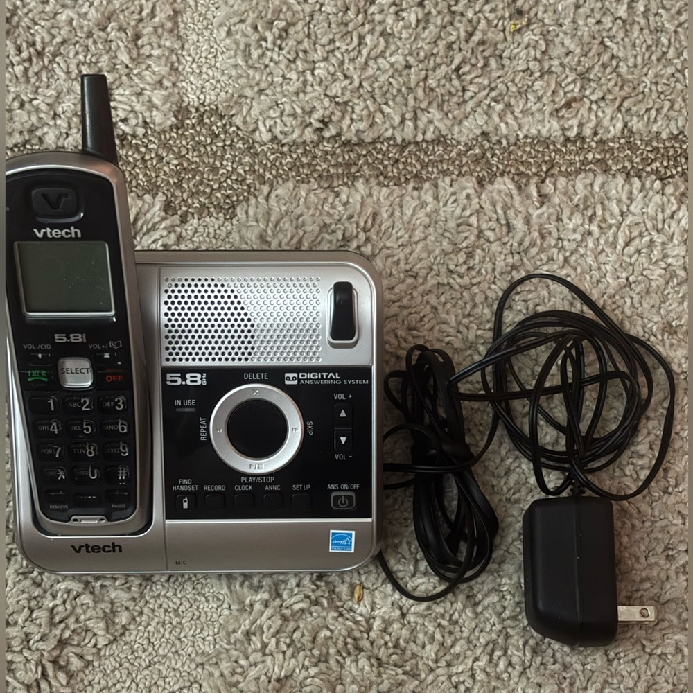 VTech 5.8GHz Cordless Phone w/ Digital Answering System & Charger